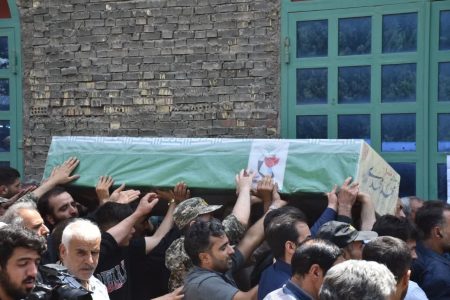 مراسم گرامیداشت و بدرقه شهید “محمد محمدی” در خرم‌آباد برگزار شد