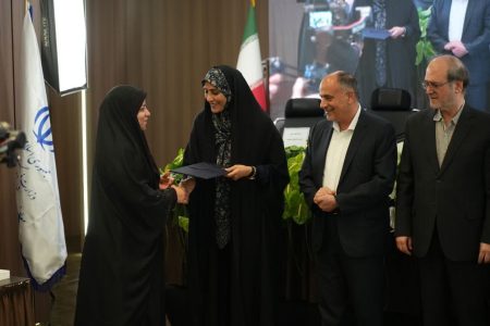 تقدیر رئیس انجمن آثار و مفاخر فرهنگی کشور از مدیرکل ارشاد لرستان