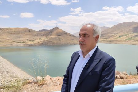 وعده آبیاری ۴۳۰۰ هکتار از اراضی لرستان با افتتاح سد «کمندان»