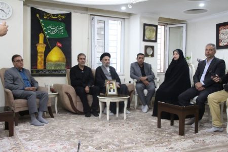خبرنگاران وجدان بیدار جامعه هستند
