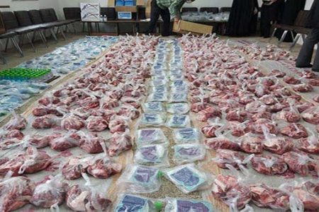 توزیع ۳ هزار بسته گوشت بین مددجویان لرستانی