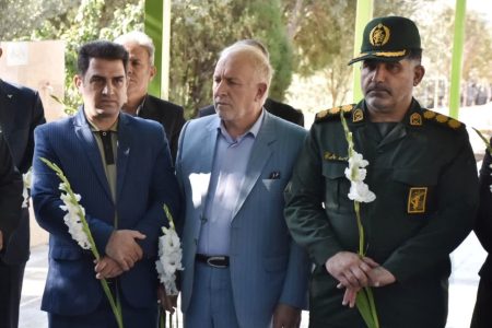 اقتدار نظام جمهوری اسلامی مرهون خون شهداست