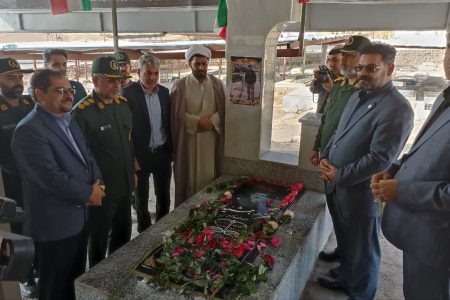 ادای احترام رئیس شورای هماهنگی بیمه لرستان به مقام شامخ شهدای روستای ناوه کش