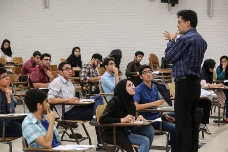 دانشجویان موتور محرک پیشرفت جامعه