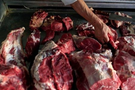 اتوبوس حامل گوشت الاغ در بروجرد توقیف شد