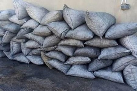 توقیف محموله ۲۲ تنی زغال بلوط غیرمجاز در الیگودرز
