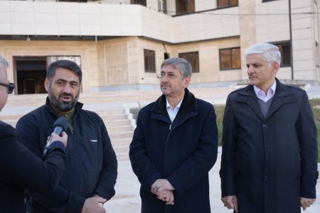 تسریع در جابجایی پادگان سپاه با پیگیری استاندار لرستان
