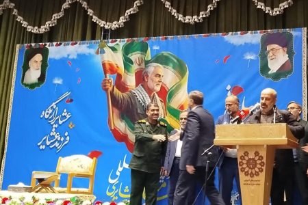 تجلیل از فرمانده سپاه عشایری لرستان در رویداد «اتحاد مقدس»
