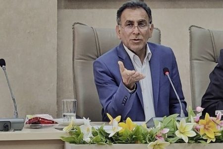 وضعیت پیاده‌روهای خرم‌آباد نیازمند ساماندهی جدی است