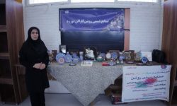 درخشش دوباره بانوی کارآفرین دورودی در حوزه صنایع دستی