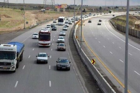 تردد بیش از ۹ میلیون و ۳۰۰ هزار وسیله نقلیه در جاده‌های لرستان