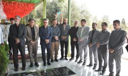 عطر افشانی گلزار شهدای خرم‌آباد به مناسبت روز خبرنگار
