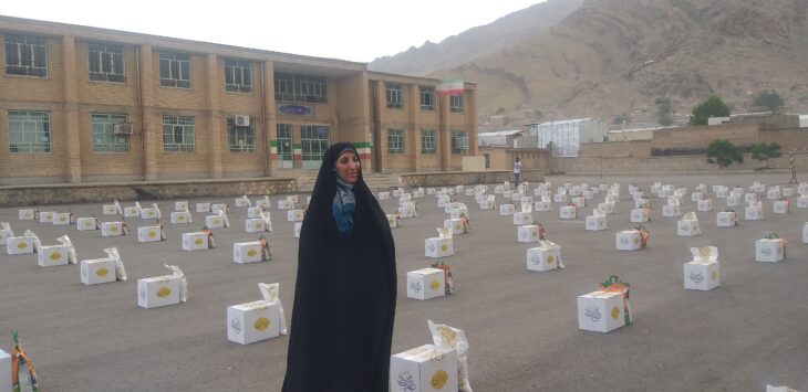 توزیع ۲۴۰ بسته ی حمایتی بین نیازمندان توسط قرارگاه جهادی شهید ابراهیم هادی در لرستان