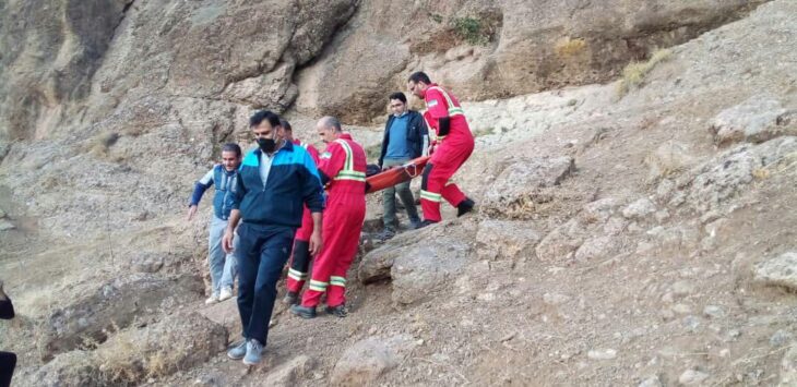 ۲ کوهنورد در ارتفاعات مخملکوه خرم‌آباد نجات یافتند