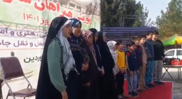 اجرای سرود «سلام فرمانده» توسط فرزندان شهدای مدافع حرم