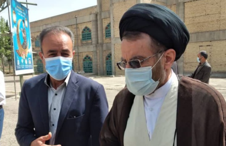 نظافت و آماده سازی مصلای الغدیر خرم آباد برای استقبال از روزه داران