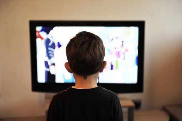کودکان و اثرات منفی تماشای اخبار