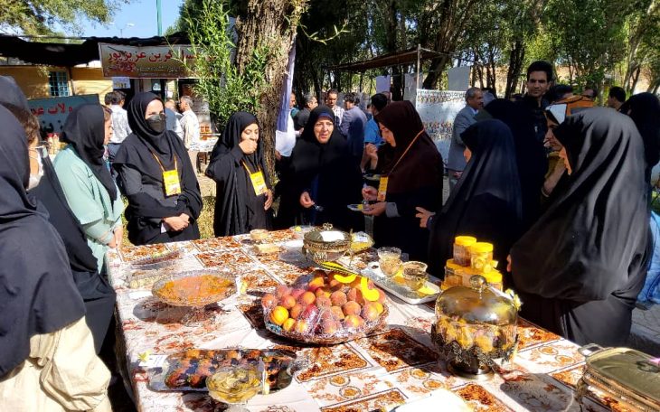 جشنواره «تخصصی عسل» درشهرستان دلفان برگزار شد