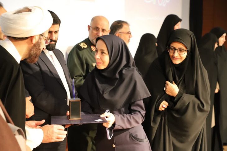 مدیرمسئول انتشارات هاویر خرم‌آباد در نخستین جشنواره «بانوی تمدن‌ساز ایرانی» برگزیده شد