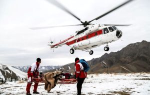 نجات دو فرد گرفتار در ارتفاعات «قالی‌کوه» الیگودرز