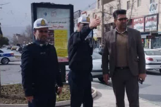 رفع گره‌های ترافیکی شهری با همکاری پلیس راهور و شهرداری خرم‌ آباد