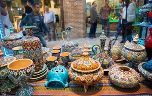 برپایی بازارچه‌های صنایع‌دستی در ورودی شهرهای لرستان در ایام نوروز
