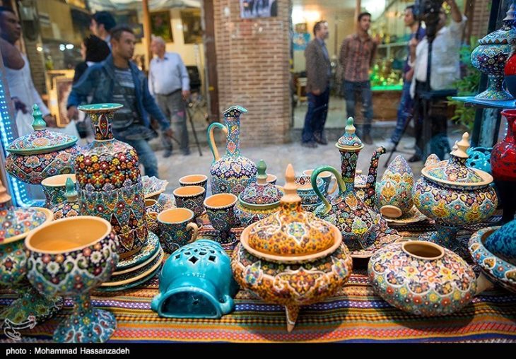 برپایی بازارچه‌های صنایع‌دستی در ورودی شهرهای لرستان در ایام نوروز