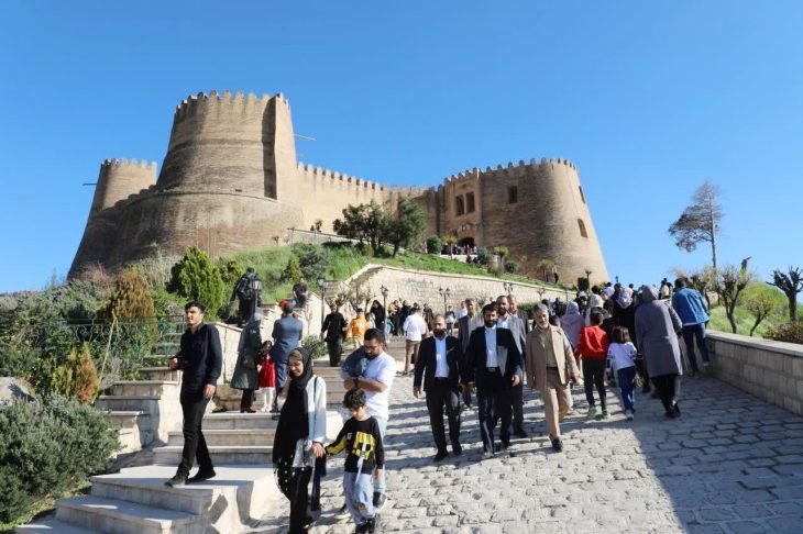 بازدید معاون استاندار لرستان از قلعه تاریخی «فلک الافلاک» خرم آباد