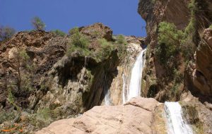 فیلم/ استقبال و حضور مسافران و گردشگران در آبشار«نوژیان» خرم آباد