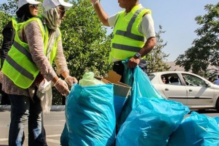 توزیع رایگان کیسه زباله در«روز طبیعت» توسط شهرداری خرم آباد