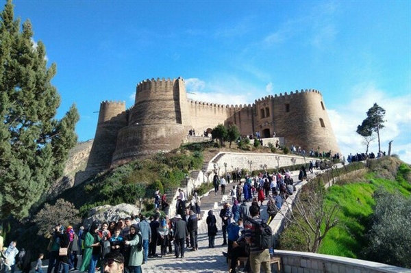 بازدید ۱۳۴ هزار گردشگر از قلعه تاریخی «فلک الافلاک»