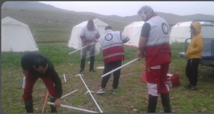 برپایی کمپ اضطراری اسکان در روستای «چم گز» پلدختر