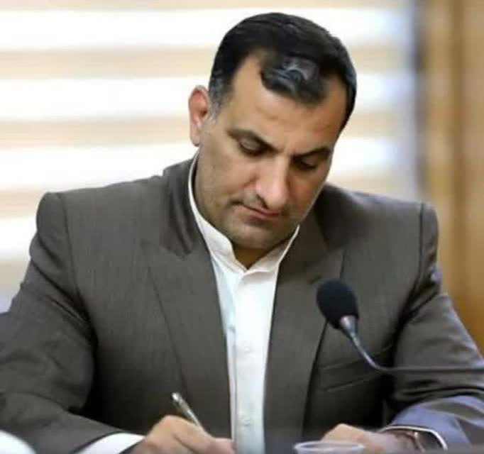 کارگران ارزشمند‌ترین طبقه وسودمندترین گروه درچرخه تولید هستند