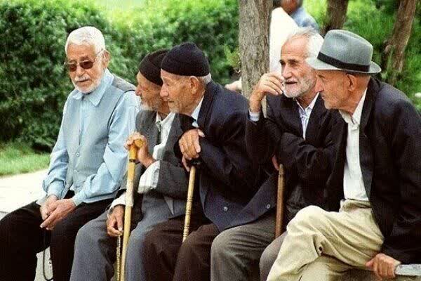 تجلیل از بازنشستگان ومستمری‌بگیران نمونه لرستان