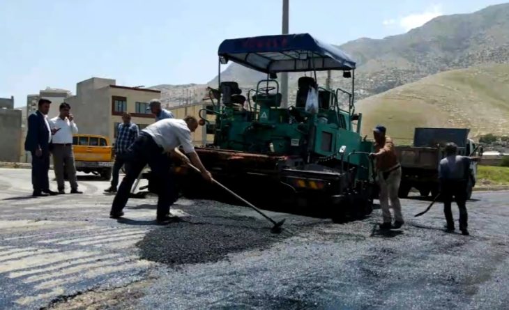 شروع عملیات آسفالت خیابان ساحلی «فلک‌الدین» خرم‌آباد