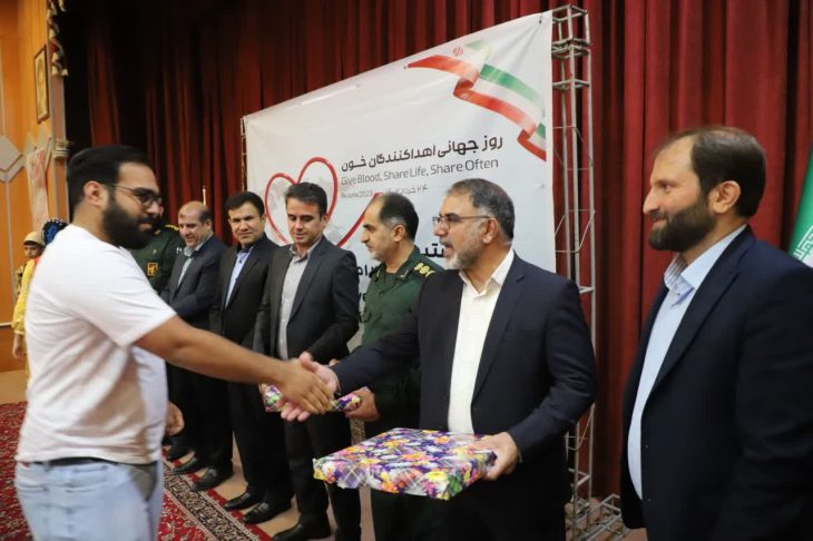 اهداکنندگان خون سربازان گمنام عرصه سلامت هستند/ اهدای ۱۱ هزار واحد خونی در لرستان