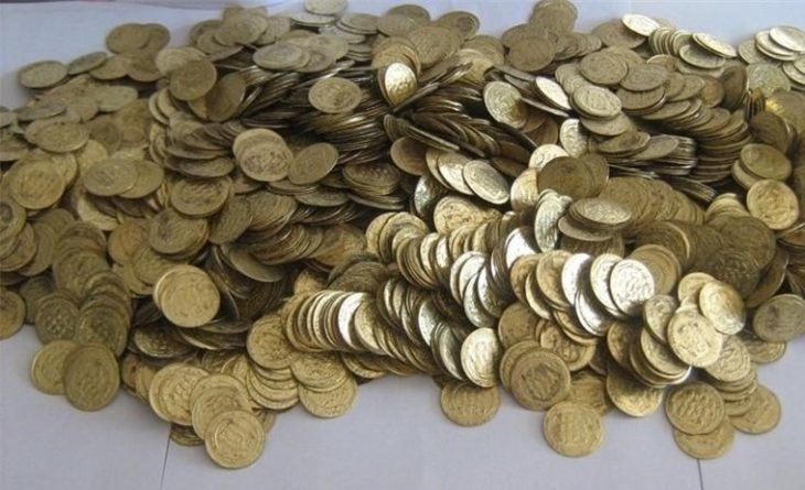 کشف ۷۳۵ سکه تقلبی در دورود