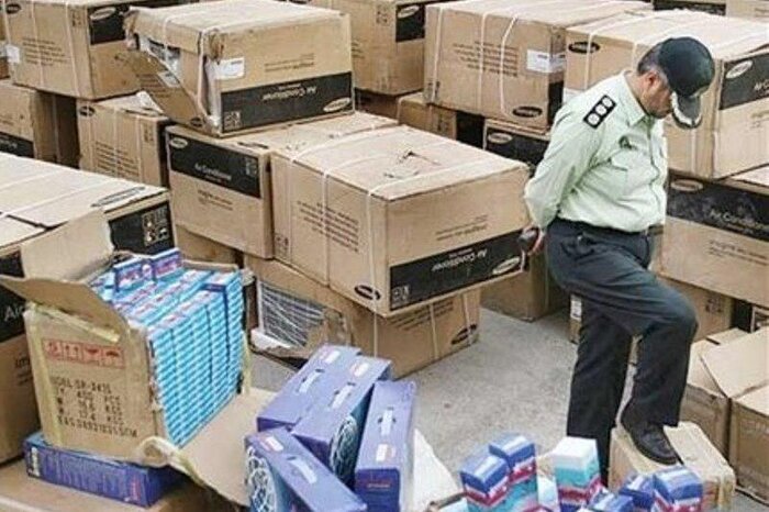 توقیف محموله ۱۵ میلیاردی کالای قاچاق در خرم آباد
