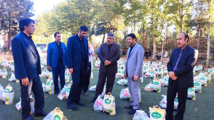 توزیع ۱۰۰۰ بسته معیشتی بین مددجویان بهزیستی و زنان سرپرست خانوار لرستان