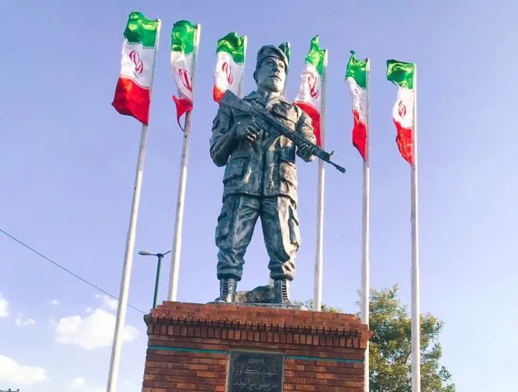 تندیس شهید «مرتضی بیرانوند» در بروجرد رونمایی شد