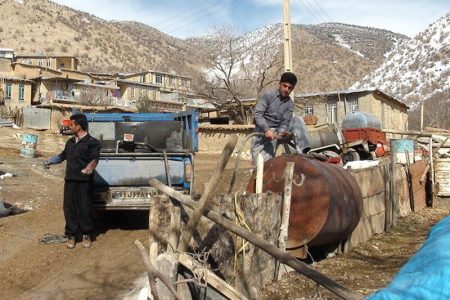 توزیع ۴ میلیون لیتر سوخت در روستاهای لرستان