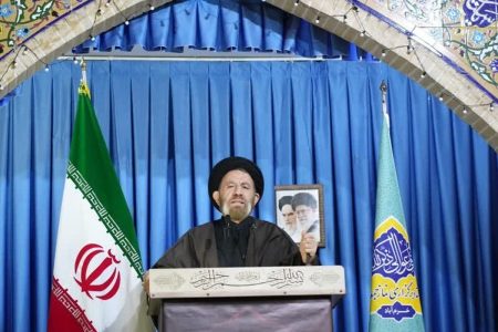 جلوی استخدام های خارج از ساز و کار قانونی گرفته شود