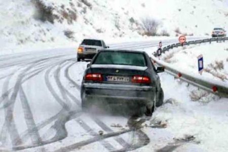 هشدار پلیس‌ راه لرستان نسبت به لغزندگی و مه گرفتگی جاده‌ها