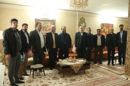 دیدار رئیس سازمان جهاد کشاورزی لرستان با خانواده جانباز دفاع مقدس
