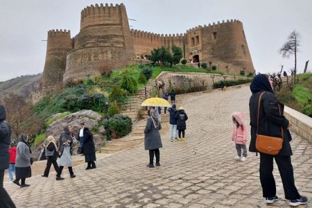 بازدید بیش از ۷۷ هزار گردشگر نوروزی از قلعه «فلک‌الافلاک» خرم آباد