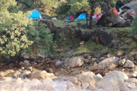 امدادرسانی به گردشگران در راه مانده منطقه «شیرز» کوهدشت