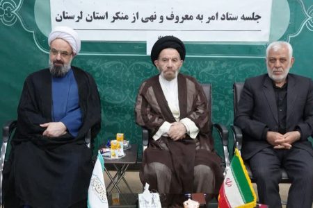 ضرورت ایجاد گفتمان های نخبگانی در حوزه و دانشگاه