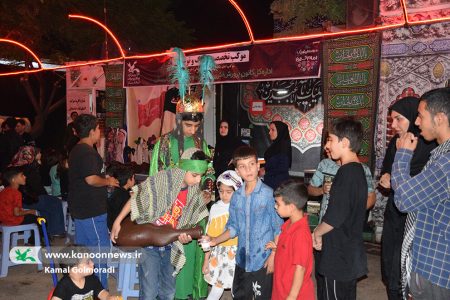 زائران کوچک اربعین میهمان موکب کانون پرورش فکری لرستان+تصاویر