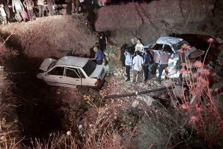 هشت مجروح در واژگونی ۲ خودرو در جاده معمولان-خرم آباد