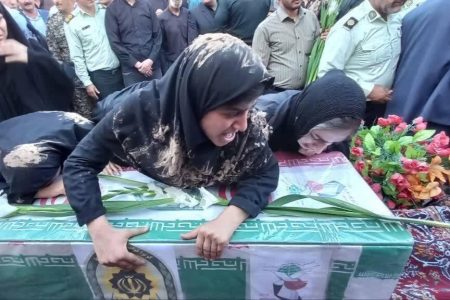 عکس|مراسم وداع با شهید مدافع وطن در دلفان